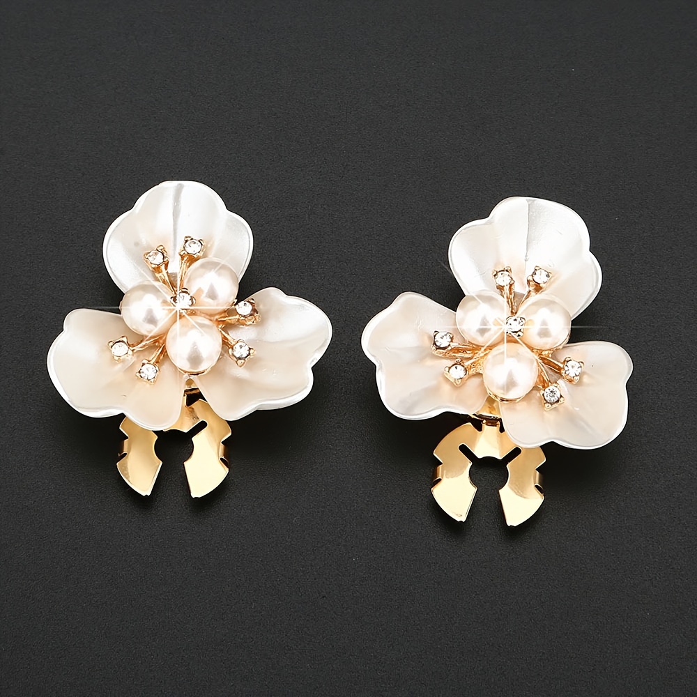 E-shop 2 Stück Elegante Perlen- und Blumenknopfbedeckungen - Luxuriöser -Perlen-Design, Kupfermaterial, für Hochzeiten und formelle Anlässe, Ideales