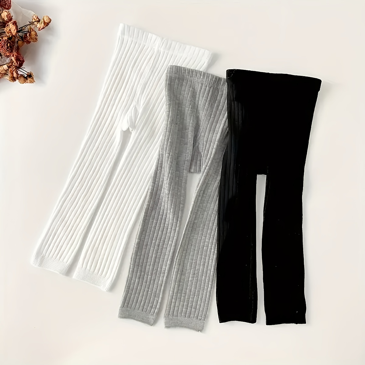 E-shop 3-teiliges Baby Leggings Baby Strumpfhose Leggings Frühling und Herbst Einfache Unifarbe Geeignet für Outdoor Neun-Punkt Strumpfhose