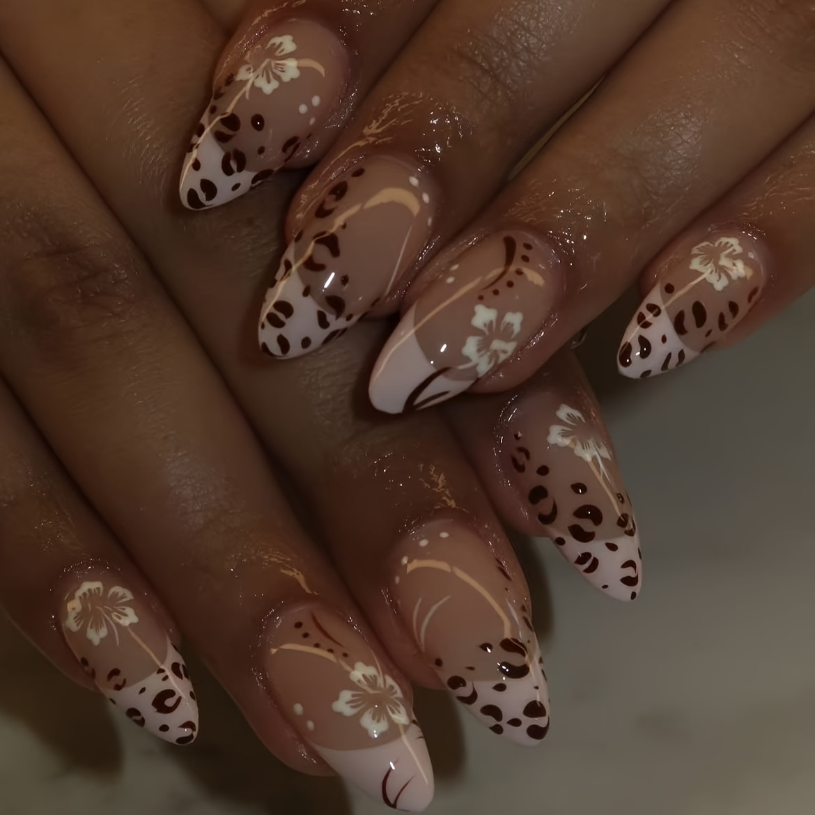 TEMU Lot de 24 faux ongles à pression à imprimé fleur d'hibiscus tropical et léopard, adaptés aux mains/pieds, faux ongles avec pointes , art d'ongle