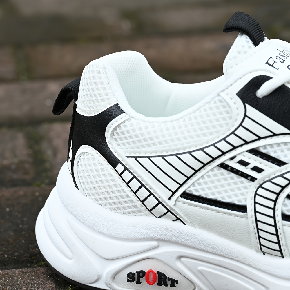 The New Casual Sneakers Are Lightweight And Breathable, Ensuring Comfort Throughout The Day. They Are Suitable for Running And Everyday Outdoor Activities, Featuring a Lace-Up Design And Double-Layer Mesh for a More Comfortable Fit