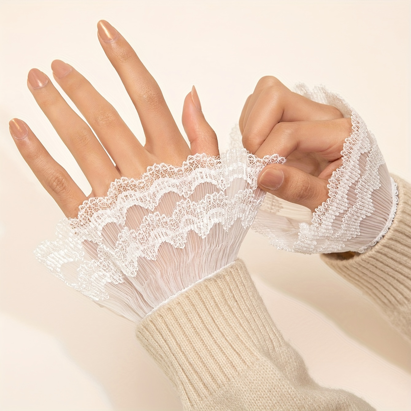 

Women's Double Layer Lace Wave Pattern Decorative Fake Cuffs, Polyester Elastic Geometric Knitted Sleeves For Weekend Casual Wear - 1 Pair