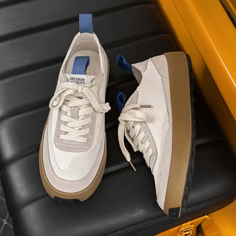 Nuevas zapatillas de skate de caña baja para hombre, estilo urbano de verano con bloques de color, diseño de contraste blanco-azul-verde, parte superior de lona transpirable, suela suave, zapatillas urbanas versátiles para atuendo casual y fotografía callejera