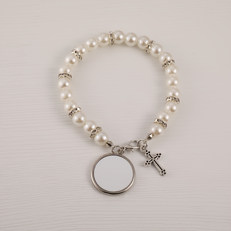 Image of A Personalized Photo Bracelet Customized For Mom, Girlfriend, Or , Perfect As A Gift For Mother's Day, Valentine's Day, Birthdays, Anniversaries, And Christmas