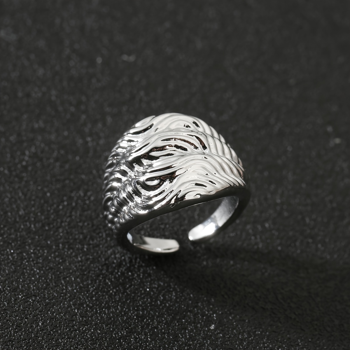 Unisex Adjustable Open Ring with Streamlined Pattern