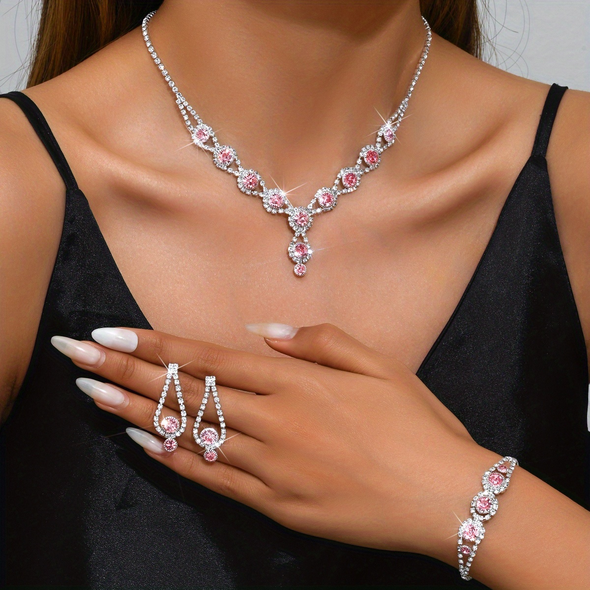E-shop Modischer Synthetischer Edelstein Schmuckset, Luxuriöser Strass Halskette Ohrringe Armband Trio für Partys