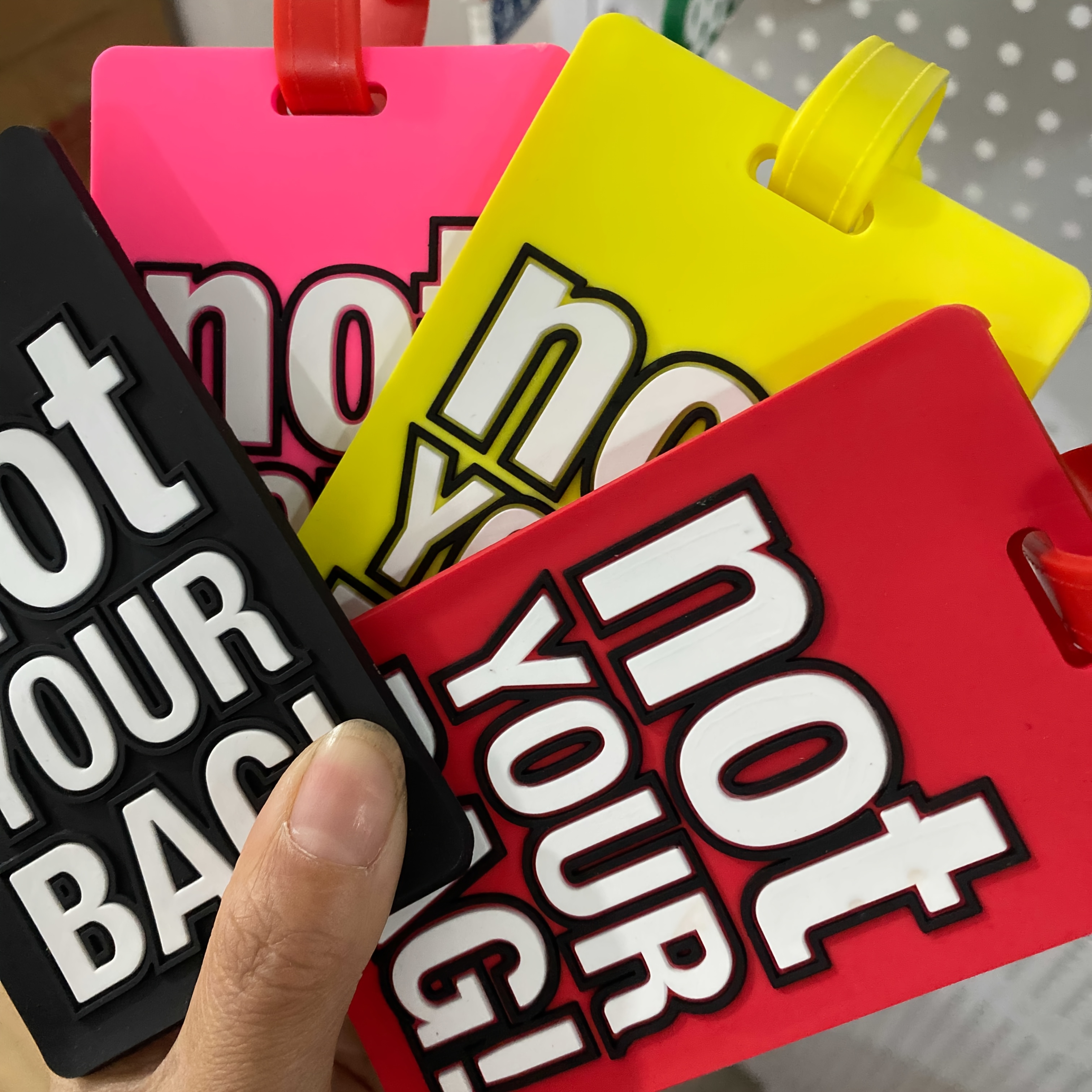 TEMU 4pcs Luggage Tag, Luggage Tag Luggage Case Boarding Tag Luggage Jewelry Listing, Applicable To Boarding Pass And Luggage Identification.