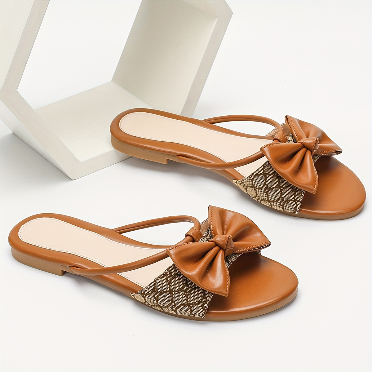 New Stylish And Versatile Flat Sandals with a Gentle Fairy Bow, Perfect for Beach Outings, Travel, And Everyday Commuting., Women Shoes