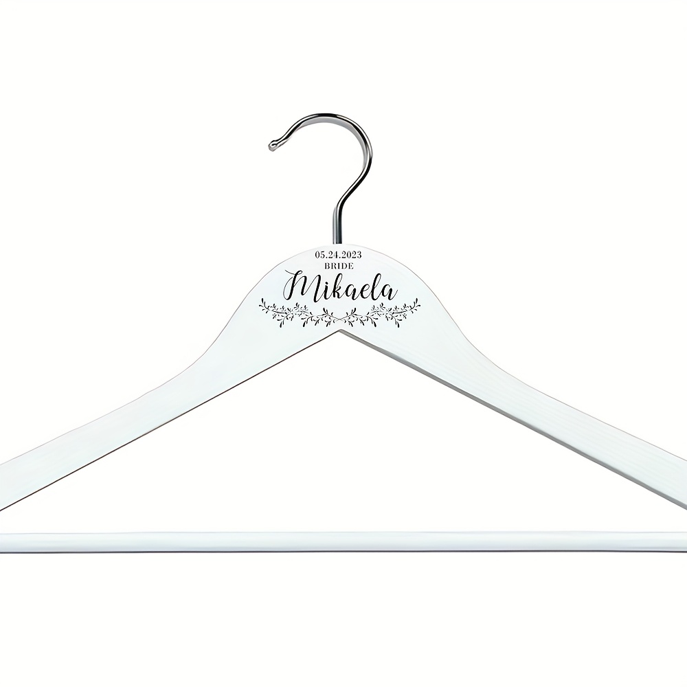 E-shop Personalisierter Holzkleiderbügel mit 360° Drehhaken - Individuelle Namensgravur, Ideal für Kleider, Jacken und Anzüge - Perfektes Geschenk zum