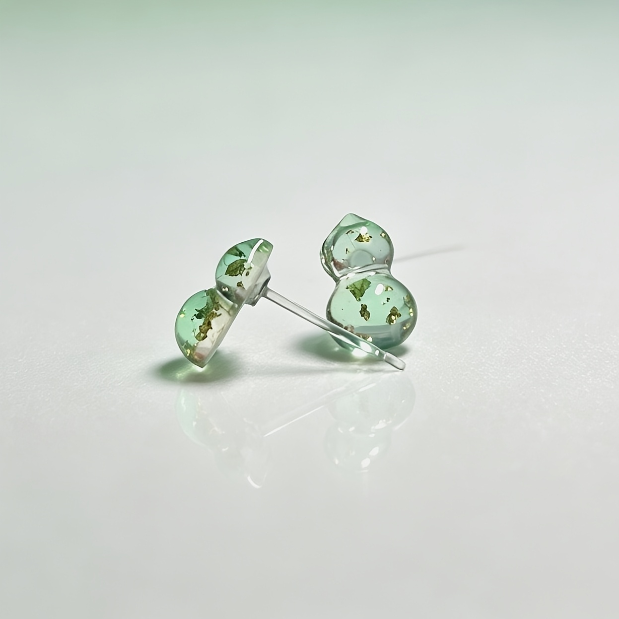 3 Pairs of Transparent Gourd Resin Ear Studs