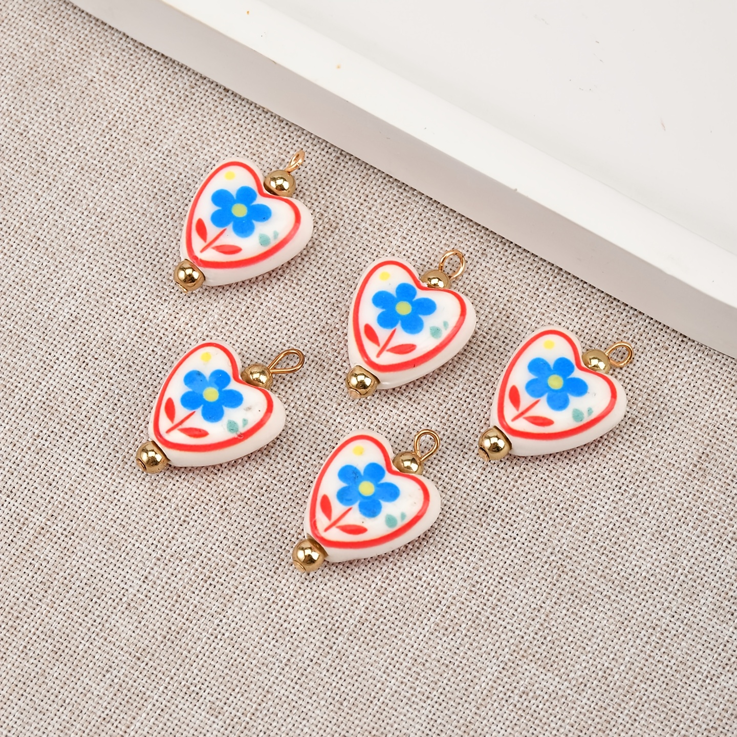 5pcs Random Color Double-Sided Floral Heart-Shaped Ceramic Pendants