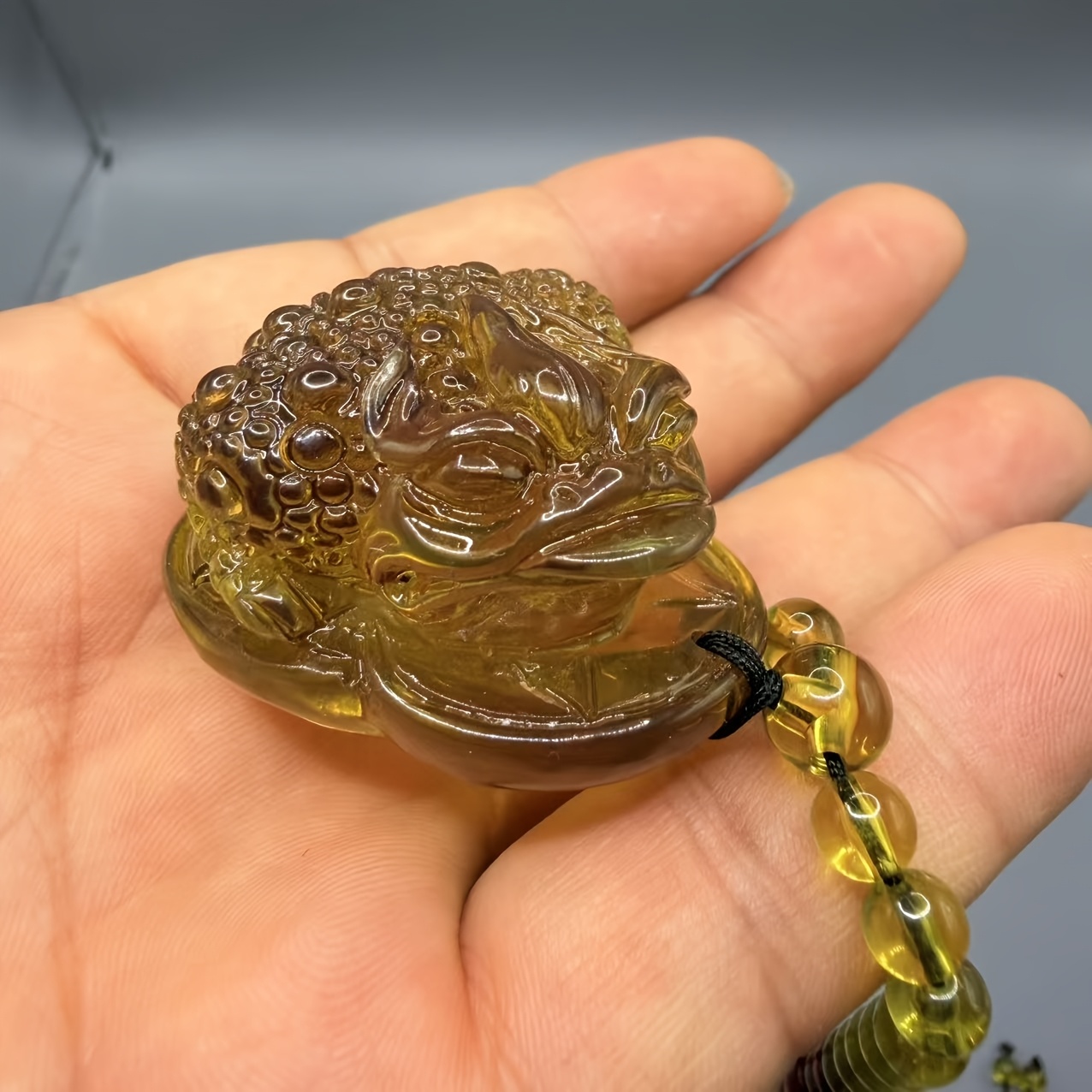 Natural Amber Green Toad Wealth Pendant Unisex Necklace