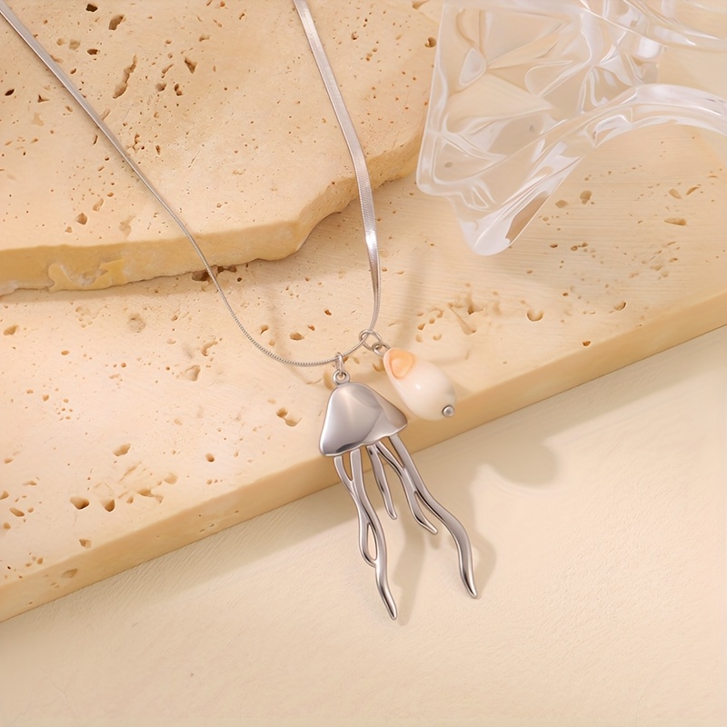 Elegant Jellyfish Blade Necklace, Lightweight Design