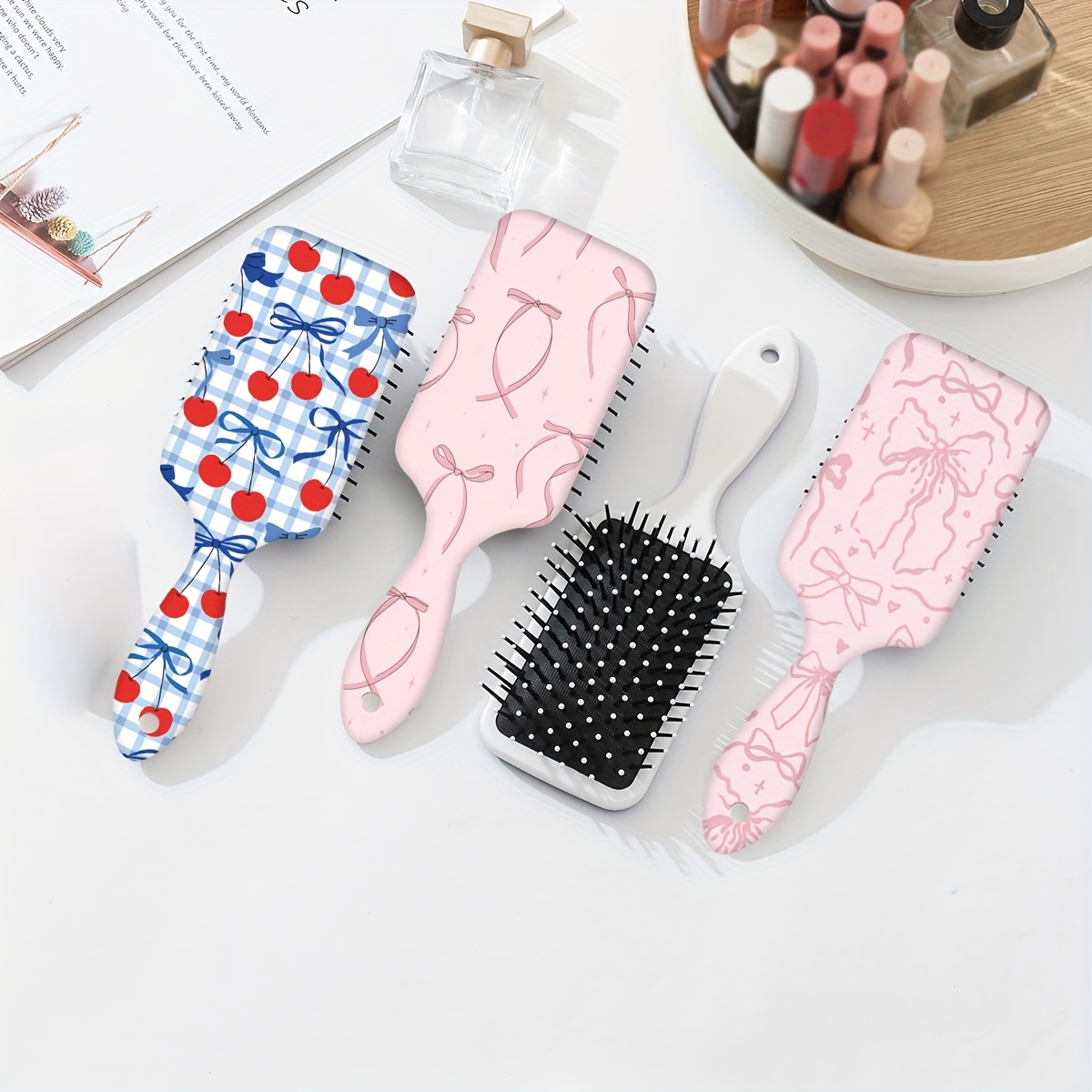 

Ensemble de brosses à cheveux avec motif papillon et nœud, peignes de mignons pour femmes, poils en plastique, cheveux , avec manche en ABS, pour outils de coiffure portables