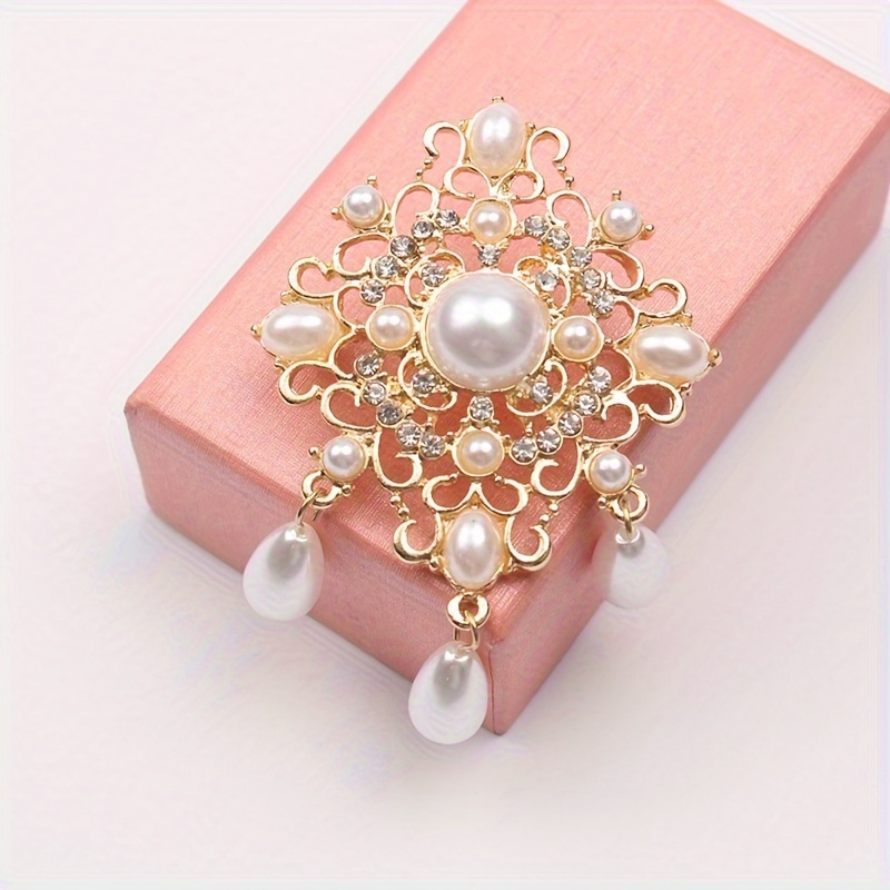 

Vintage-style Brooch With Irregular Shape, Water Opal Material, Unique And Elegant Pin For Women's Clothing