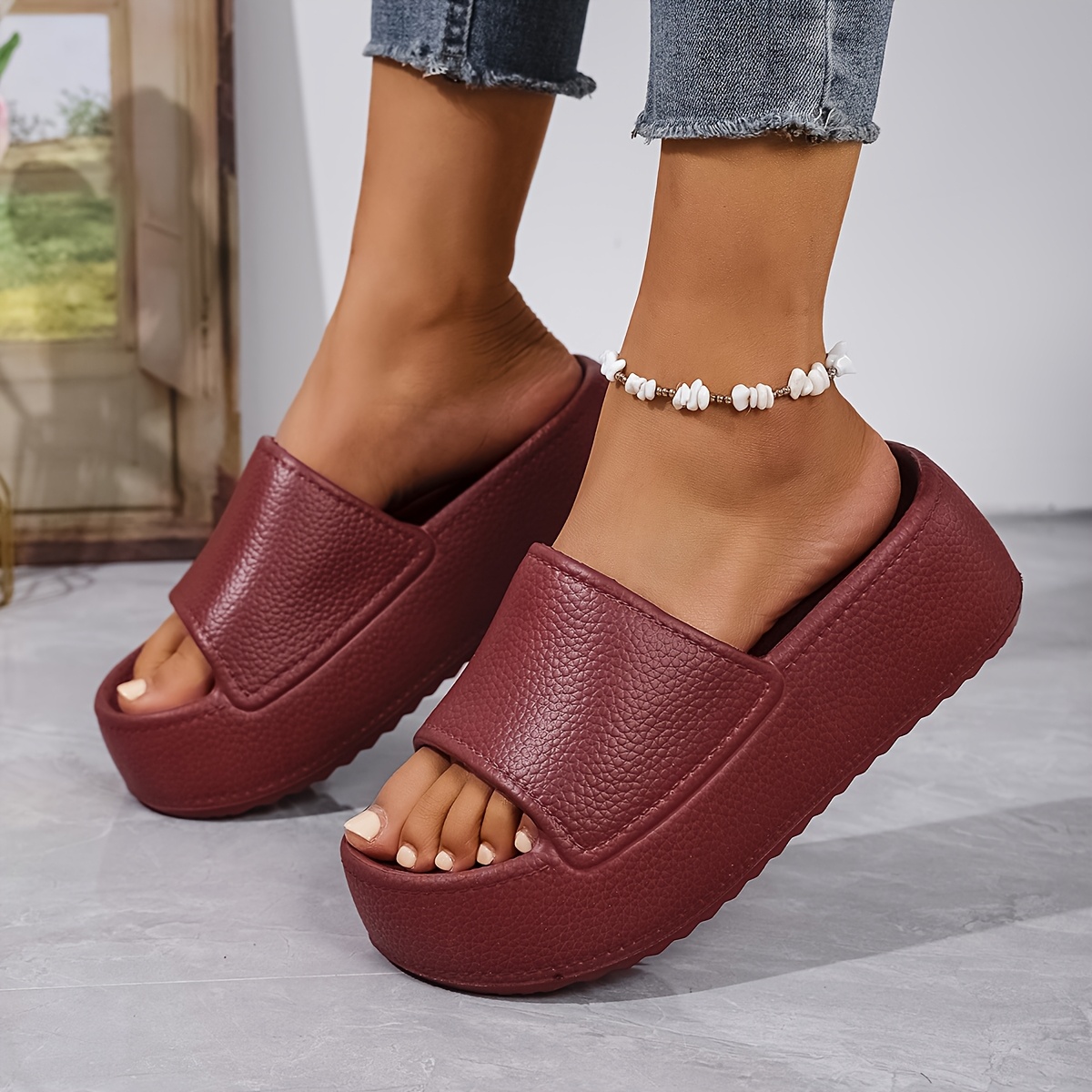 summer new womens thick soled sandals with a solid   elegant and fashionable for leisure comfortable and suitable for the beach outdoor daily   students and   womens thick soled fashion sandals Product details 3