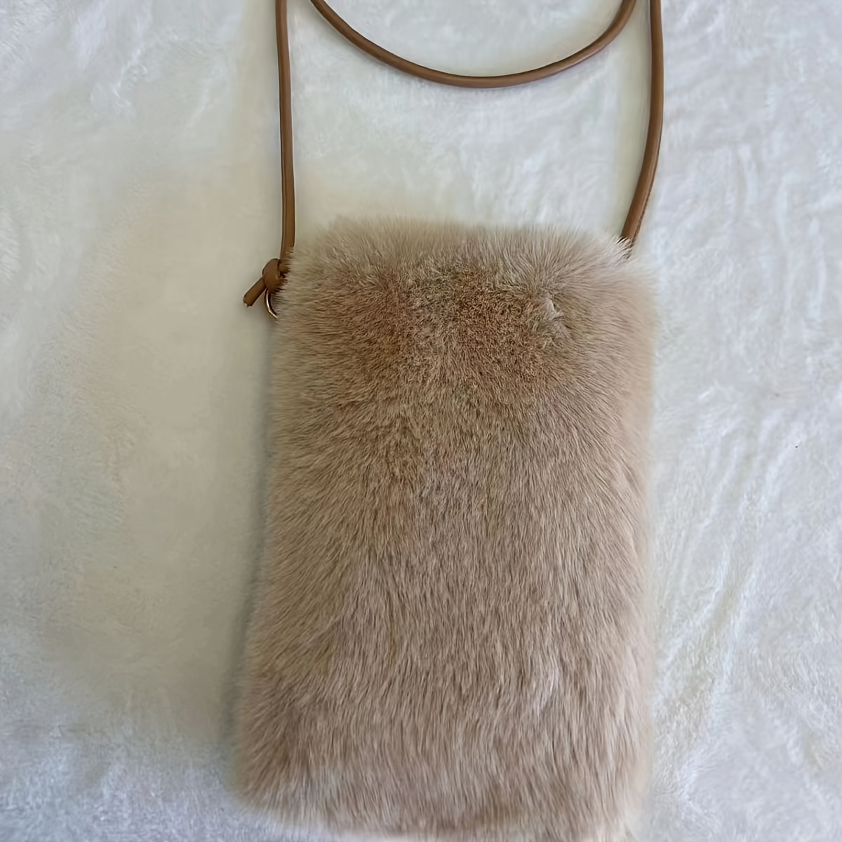 

1pc Sacs à Épaule en Peluche de Couleur Unie - , Pochette pour Téléphone Portable | pour le Shopping des Femmes et les Fêtes de Loisirs | Cadeau de Noël Idéal, Facile à , Polyvalent et