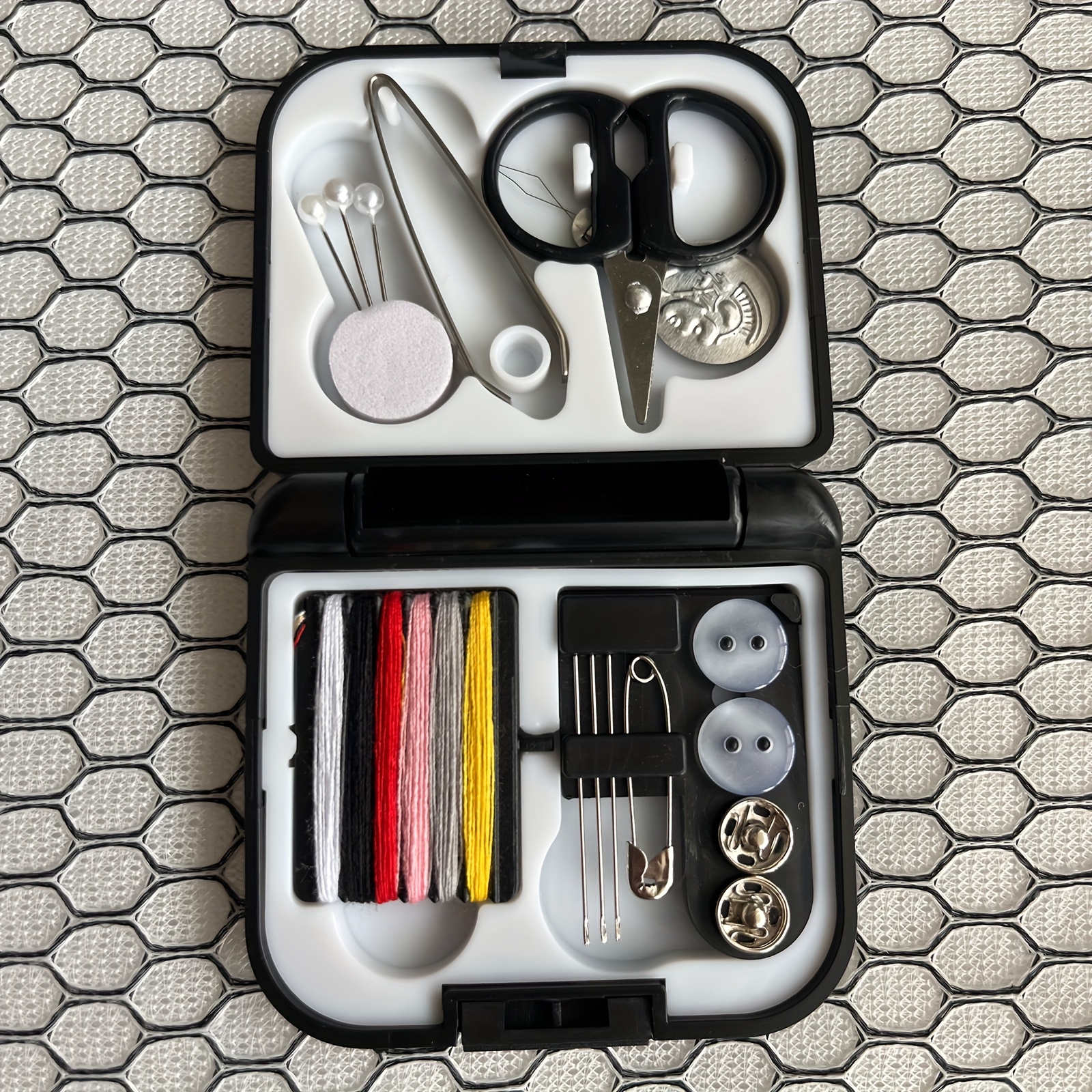 TEMU 1 Set Sewing Tool Kit, Plastic Box Packed Needle And Thread Box, Portable Mini Type, Essential Needle And Thread Bag For Outdoor Travel,