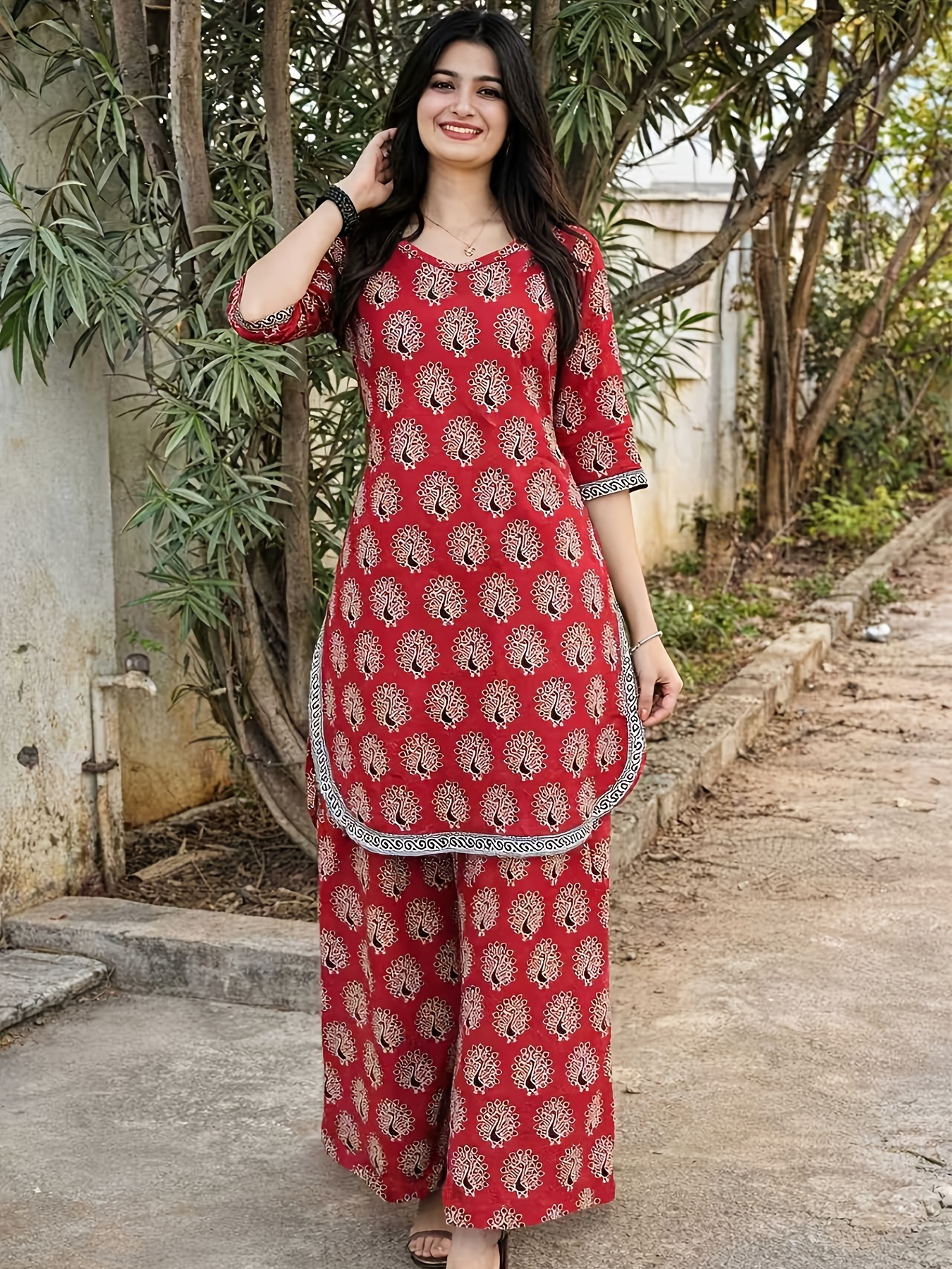 Elegant and * Muslim Women's * Print Ensemble, Featuring a V-neck and  *-length Sleeves. Loose-fitting Design for a Effect, Comfortable and  Breathable. Suitable for Ethnic-style * Casual * and Festive ...