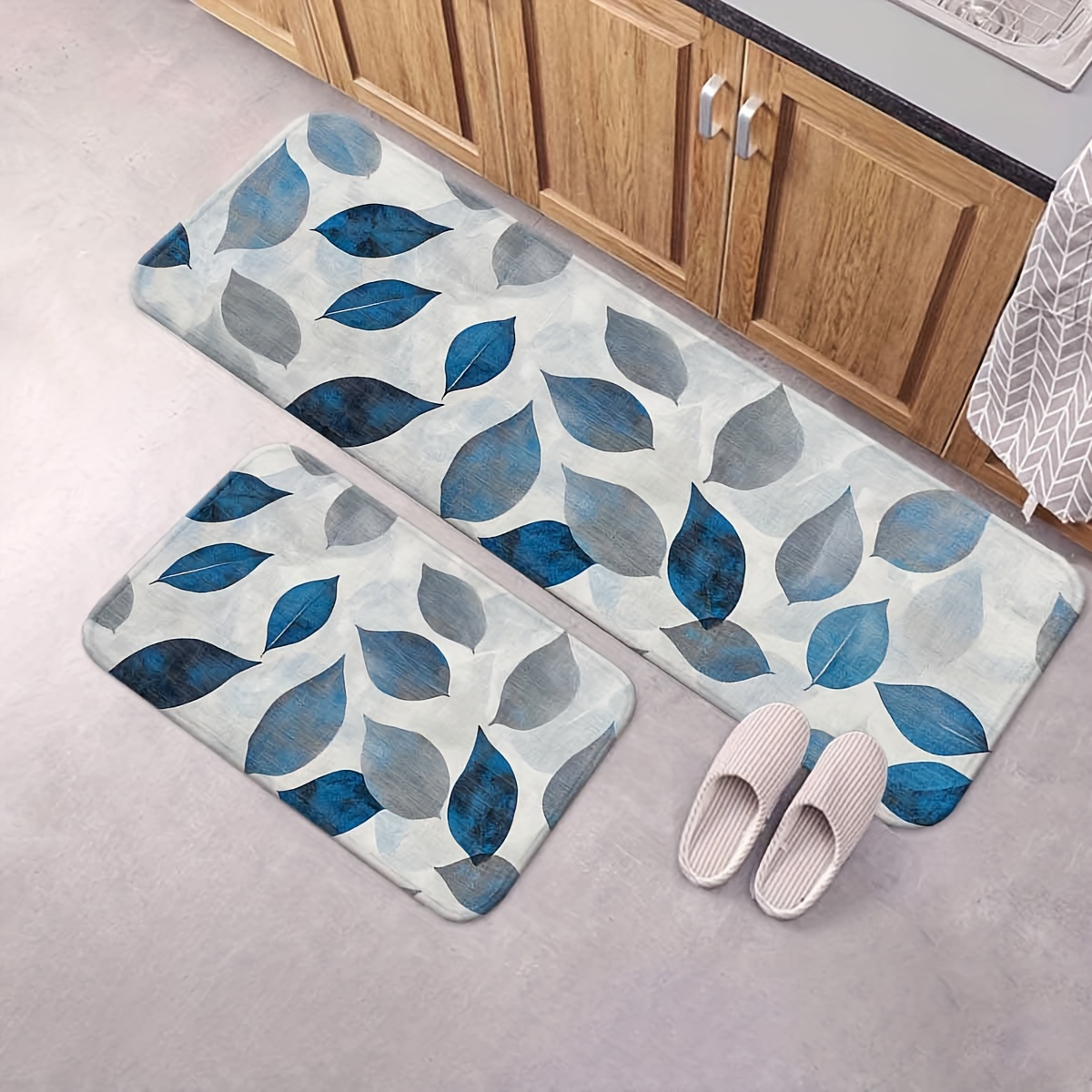 

Chic Blue-gray Leaf Pattern Quick-dry Bath Mat - Non-slip, Absorbent Shower Rug For Bathroom, Bathtub, Sink, Bedroom, Kitchen - Machine Washable Polyester