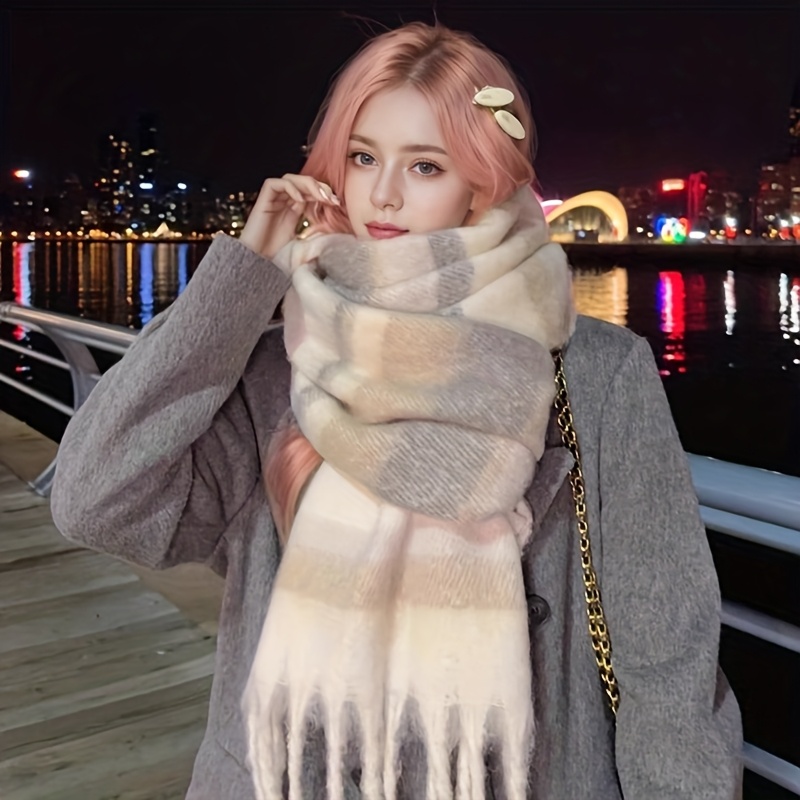 Women's Thickened Winter Scarf Elegant Beige White Contrast Stripe  non-Stretch neck wrap, Chic Cold-Weather Accessory for Everyday Formal  Outfits,