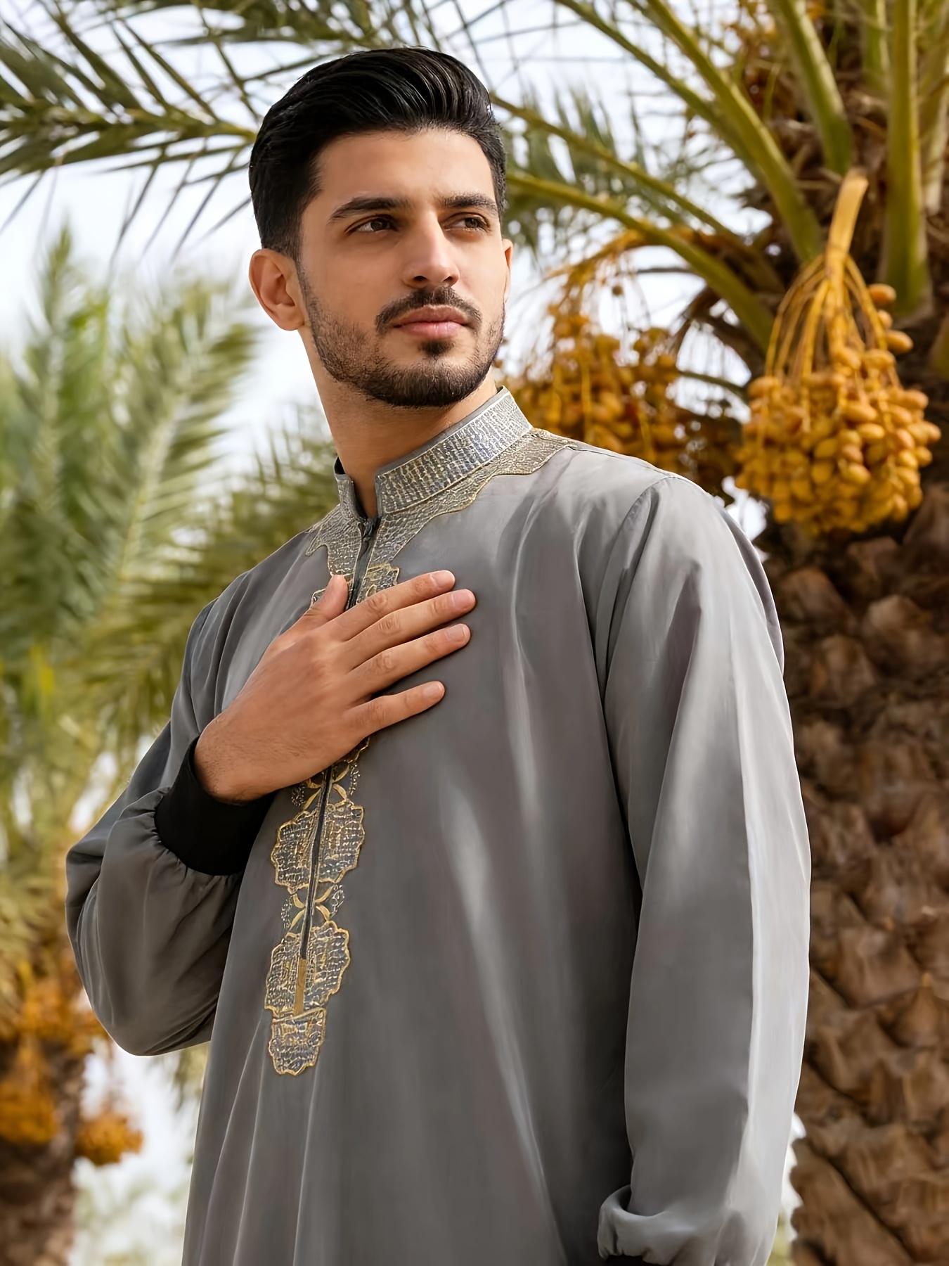 Middle Eastern Arabic Traditional Thobe, Traditional Attire, Breathable,  Sweat-Absorbent, Luxurious Embroidery, Formal Wear for Banquets and Weddings