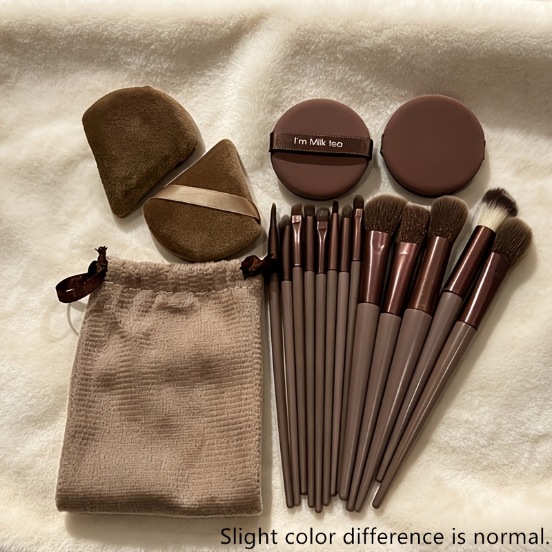 TEMU Set de 18 pinceaux de maquillage professionnels de haute qualité, comprenant 13 pinceaux de maquillage marron + 2 triangulaires + 2 ronds + sac