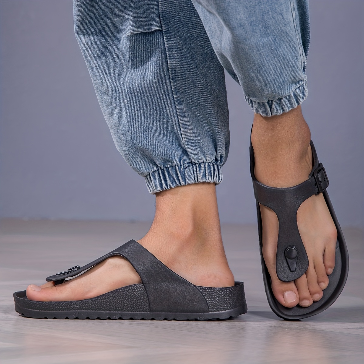 Women's Flip-flops. Women's Athletic Sandals And Slippers, Sandals