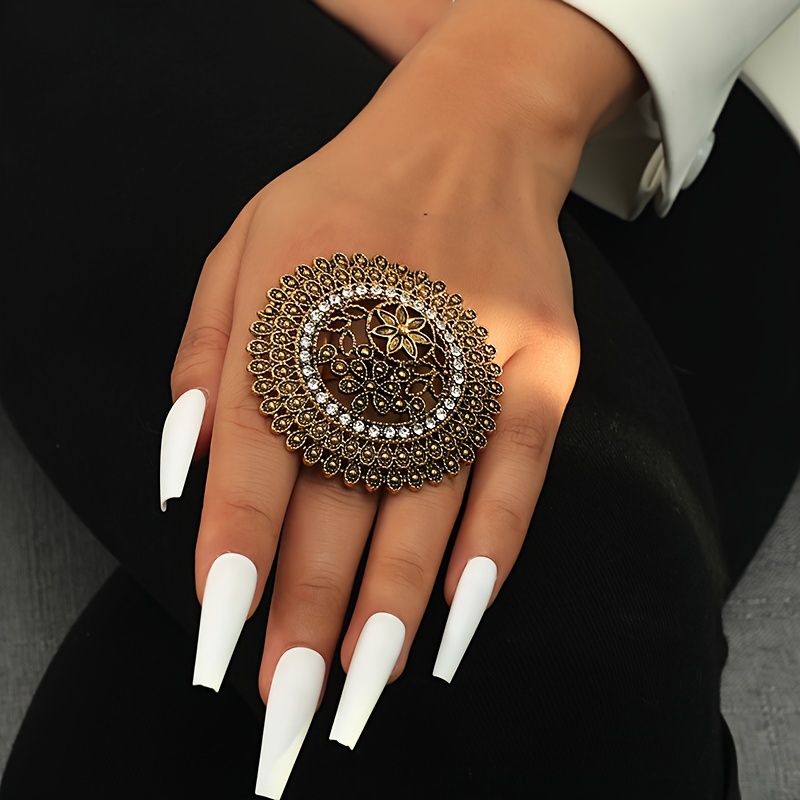 TEMU 1pc Vintage Classic Hollow , Trendy Style, Jewelry