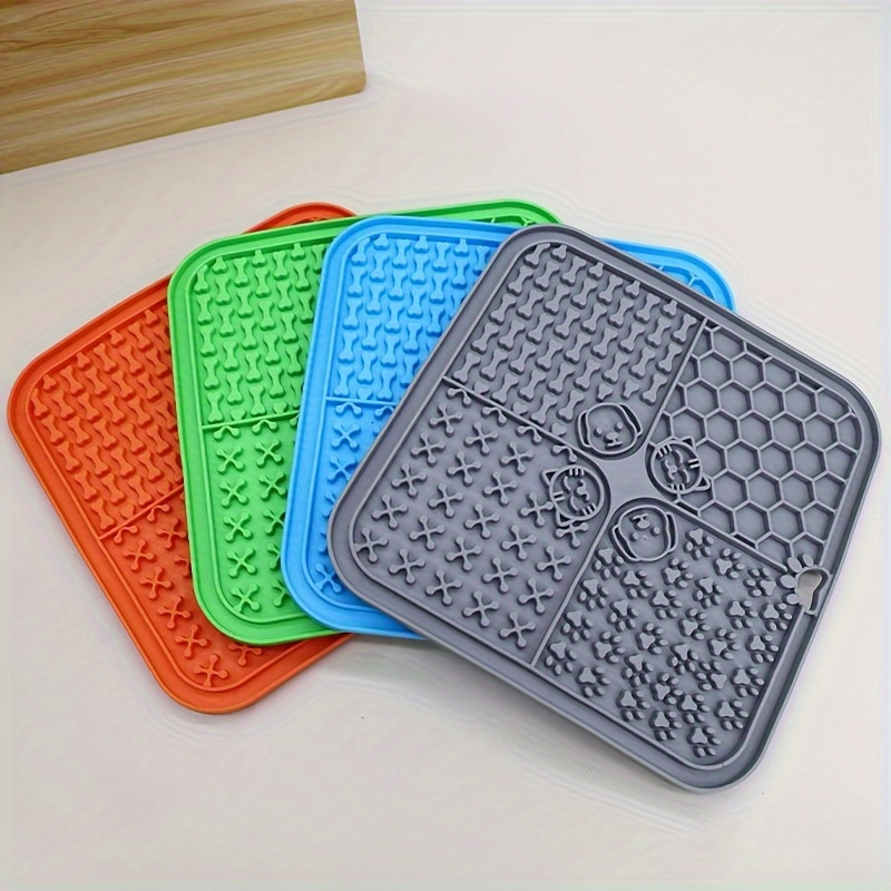 

Square Pet Silicone Suction Cup Food Mat Pet Meal Mat Silicone Mat Dog Mat Dog Plate Mat