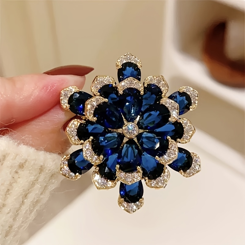 TEMU Elegante broche floral azul multicapa con intrincados detalles de diamantes de ; un accesorio de estilo vintage para adornar blazers, abrigos o