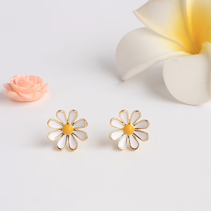 

1 For Women, Alloy Ear , April , Suitable For , All