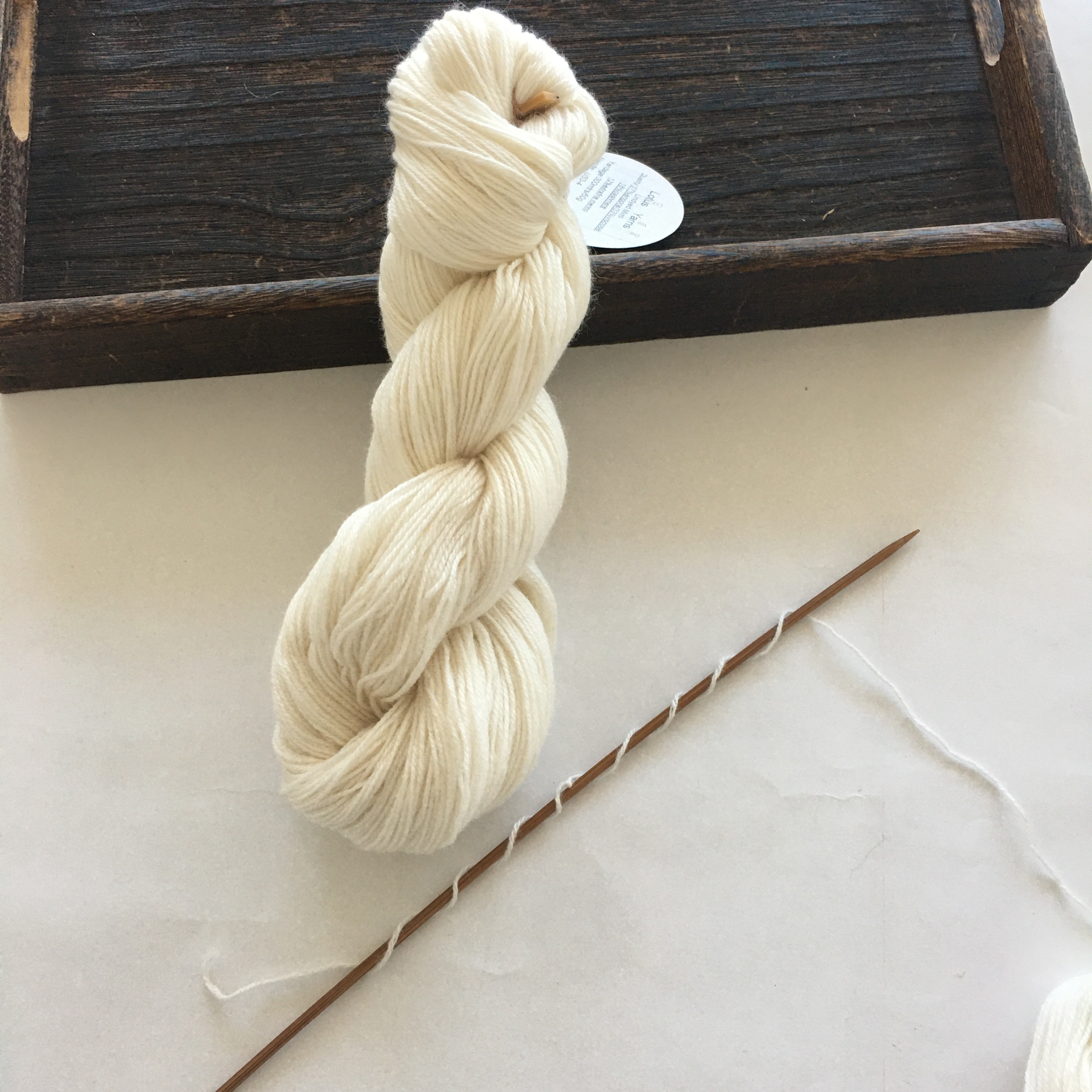 Cut Out Maglioni In Angora 2pz/lotto 50g 300 37% Pelo Angora/33