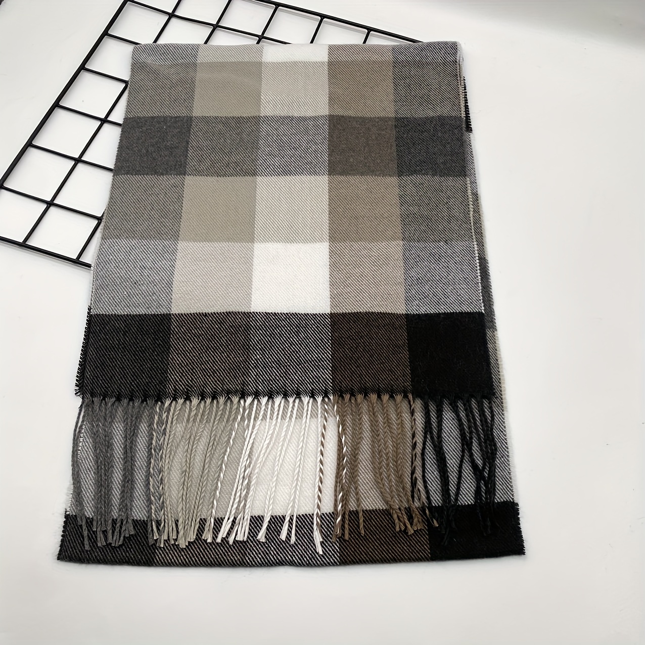 Vintage-Style Plaid Scarf - Soft Imitation Fleece, Perfect for Autumn & Winter Fashion details 4