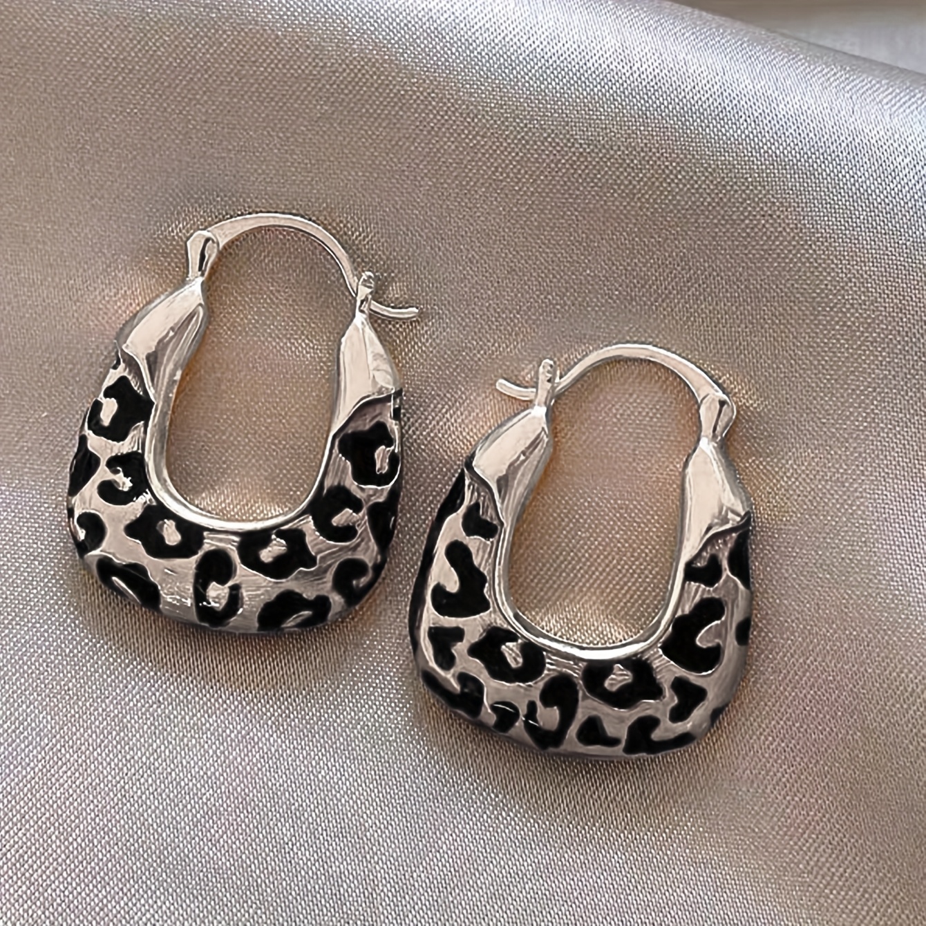 Image of 1 Pair Of Retro Leopard Print Unique Light Luxury High-end Temperament And Suitable For Parties And Gatherings, Ladies' Ear Rings