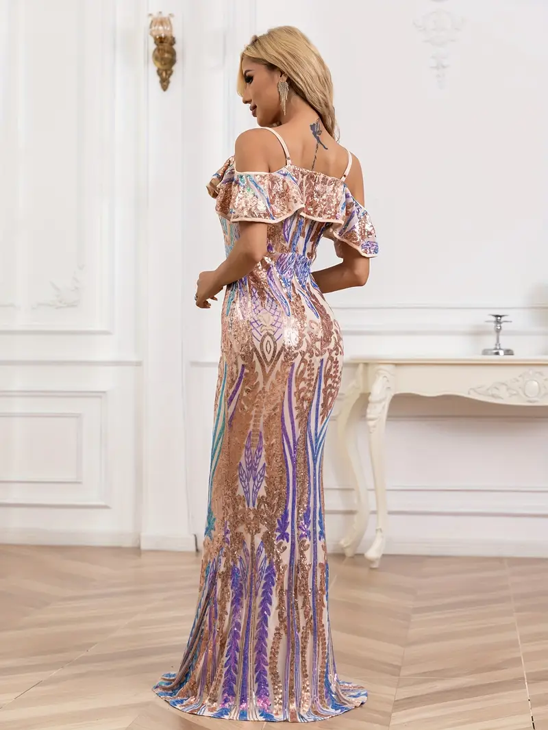 Elegant Evening Dresses for Women in Western Style, Featuring * Designs Elegant Evening Dresses for Women in Western Style, Featuring * Designs