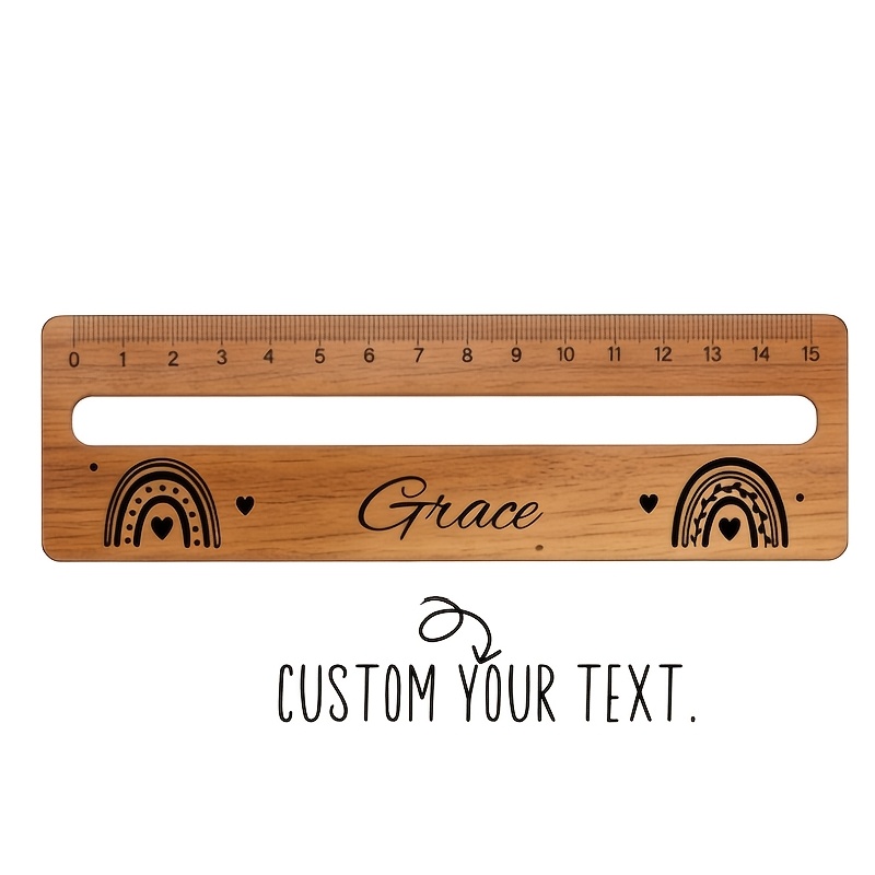 E-shop Eine personalisierte Holzlineal mit eigenem Namen, für den ersten Schultag. Erhältlich in verschiedenen Designs, ein tolles Geschenk für die