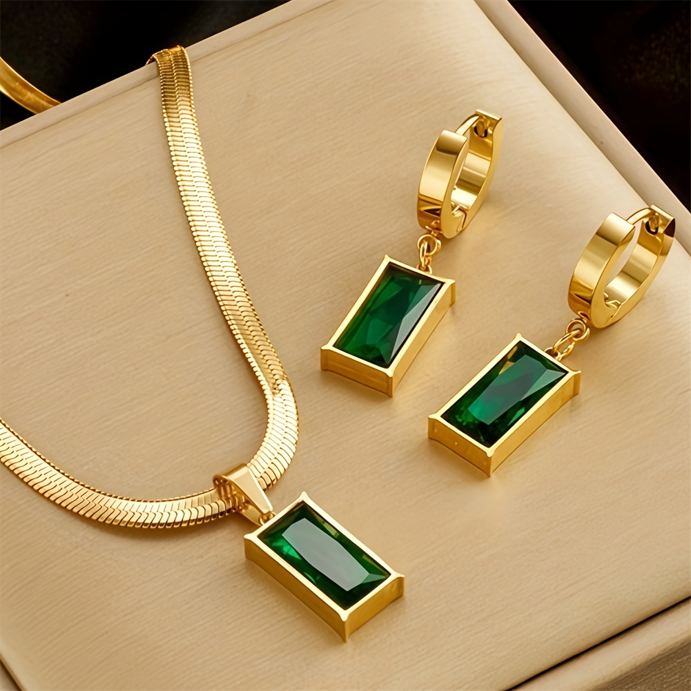 item picture 3pcs Titanium Steel Rectangular Green Synthetic Zirconia Snake Bone Necklace Pendant Earring Set Unisex Clavicle Chain Synthetic Zirconia Necklace Ear Jewelry Banquet Jewelry Without Gift Box 1 Necklace + 2 Earrings Can Be Matched Set