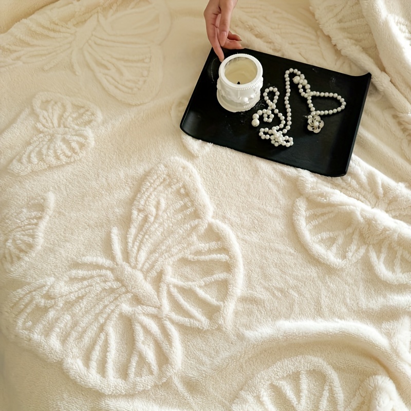 popular   white   jacquard butterfly fleece blanket dual sided velvet office throw green solid color   polyester details 2