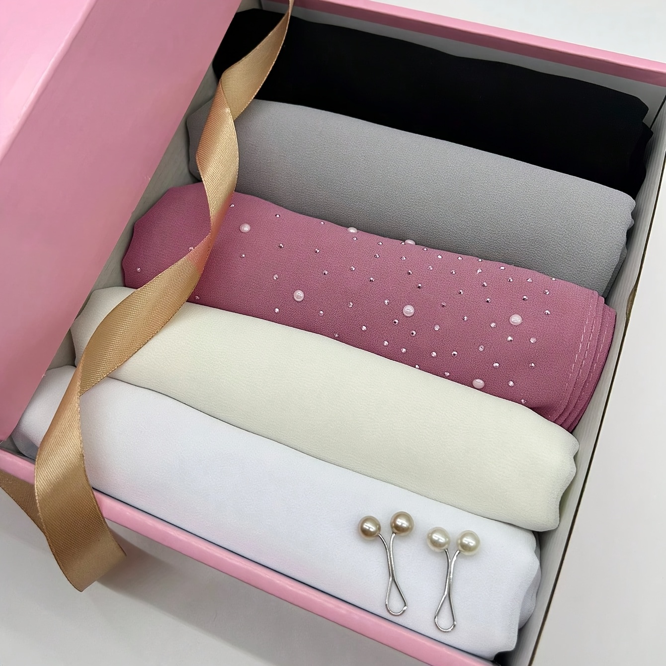 Women's Pink Printed Hijab + Decorative Hijab Set, Headscarf, Valentine's Day Ramadan Gift (5pcs Headscarves + 2pcs Hijab Clips)