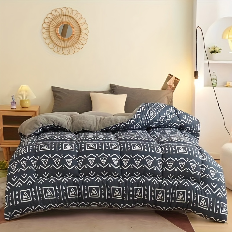 

1pc Reversible Sherpa Fleece Comforter - Geometric Pattern, Contemporary Style, Plush Quilt Core, Pillow Shams Not Included