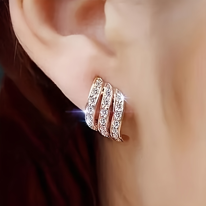 1 Pair Of Western Hollow-out Bar Stud Earrings For Women