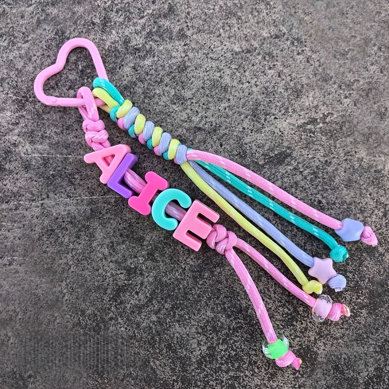 E-shop Personalisierter Bunter Buchstaben-Perlen-Taschenanhänger - Stück, -Verlust-Schlüsselanhänger mit Metallclip, Langlebiges Geflochtenes Band,