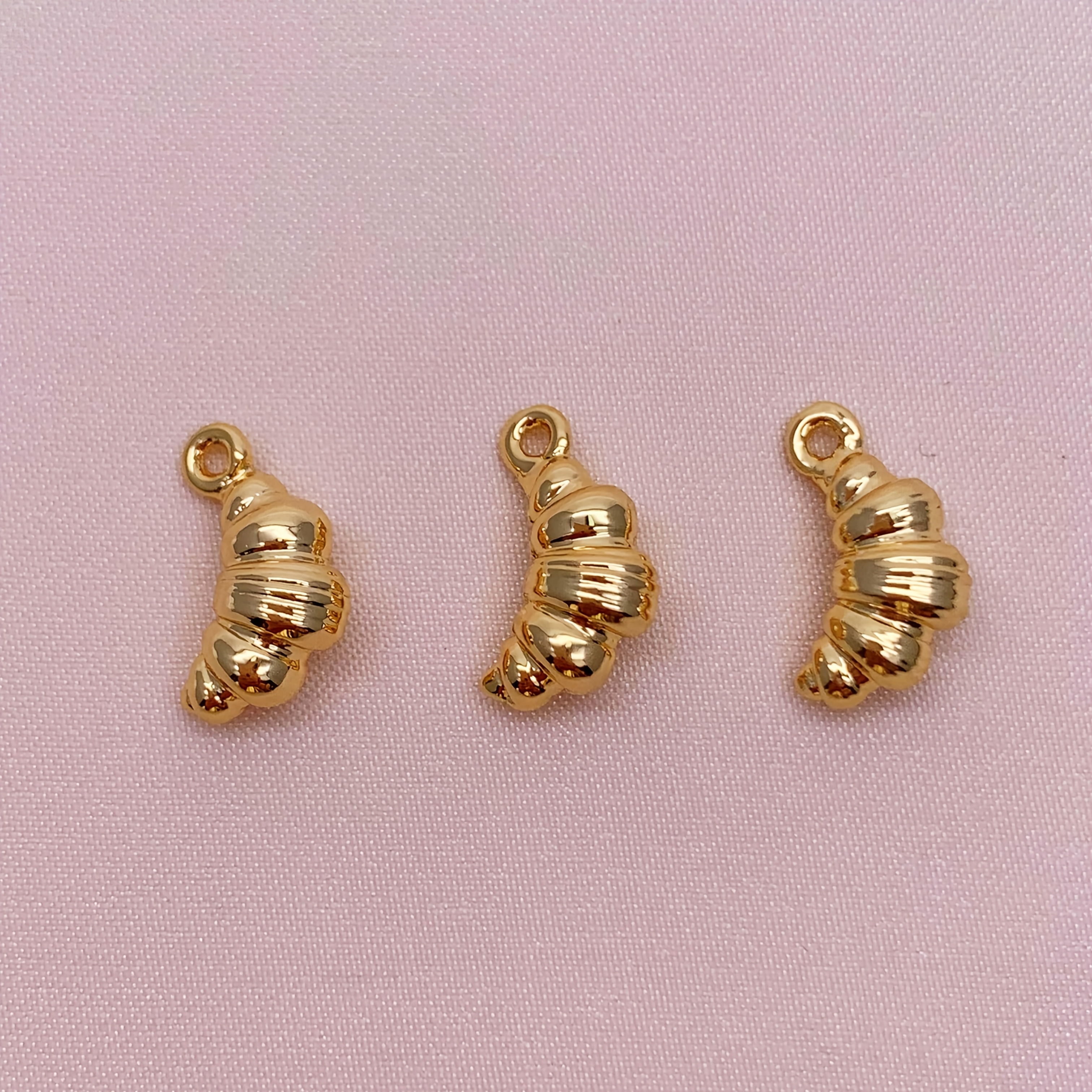 E-shop 3-teiliges Minimalistisches Vintage Croissant-Anhänger-Set, 18K vergoldeter eleganter Damenschmuck, Alltags- & Party-Accessoires, ideales