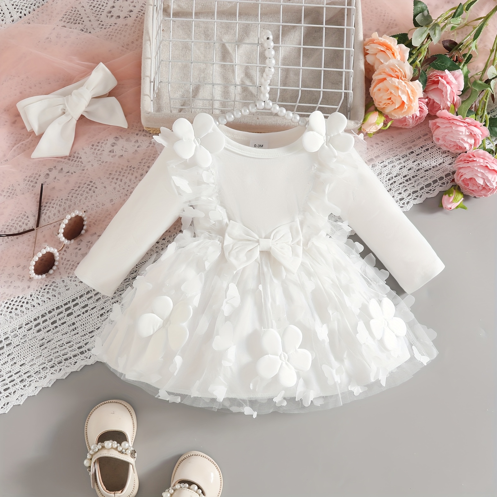 This Is a White Long-Sleeve Baptism Dress for Newborn Girls, Featuring Appliqué Designs And Crafted with Butterfly Mesh. It Is Suitable for Weddings, Parties, And Gatherings in Spring And Autumn, As Well As for Everyday Wear. A Perfect Baptism Gown