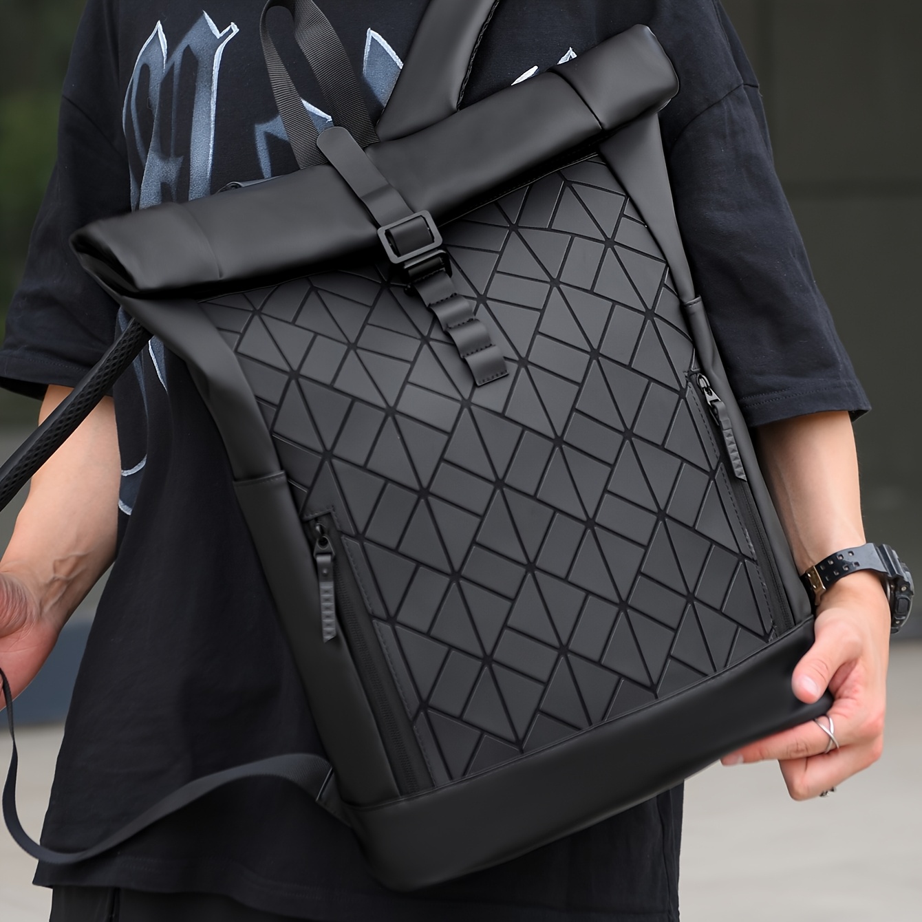 Fashionable Solid Color Adjustable Shoulder Strap with Zipper Closure, Suitable for Carrying on a Trolley Case. This Men'S Casual And Minimalist Backpack Is Ideal for Daily Use, Business Trips