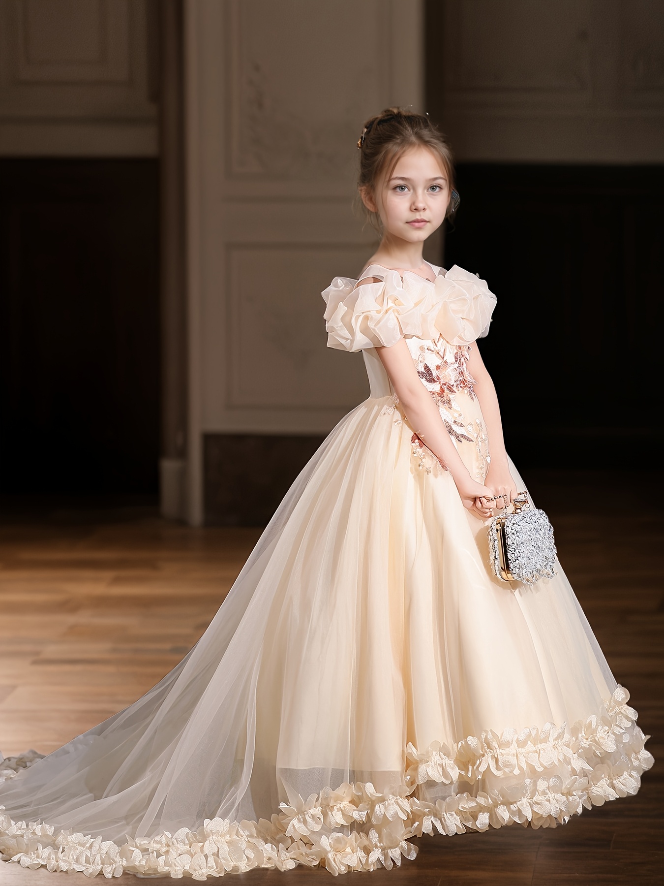 green emerald velvet dress Amazon.com: XUNRYAN Mens Formal Dresses for Women 2024 Embroidered Floral  Lace Evening Party Midi Dress Elegant Prom Ball Gown Concert Outfit :  Clothing, Shoes & Jewelry main image 1