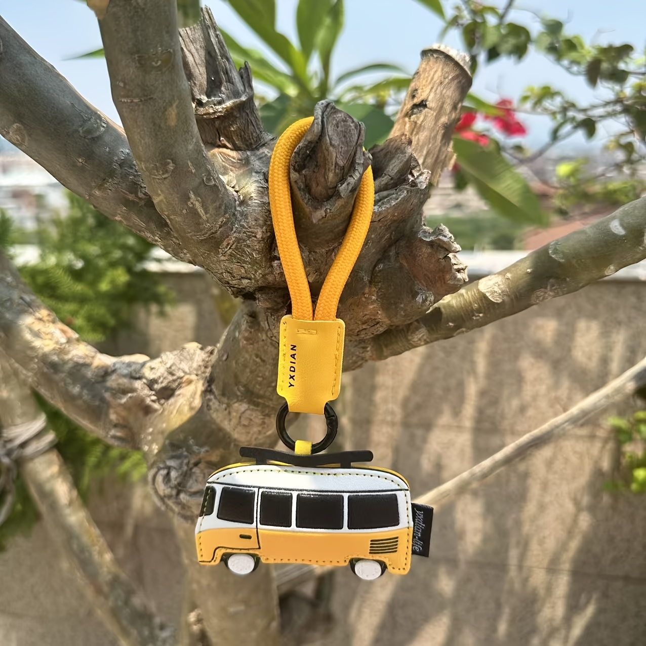 A New Bus, Motorcycle Faux Leather Keychain Pendant Key Chain - Women's Fashion Bags And Backpack Ornaments - Lobster Clasp - Suitable For Valentine's Day Gifts And Decorations