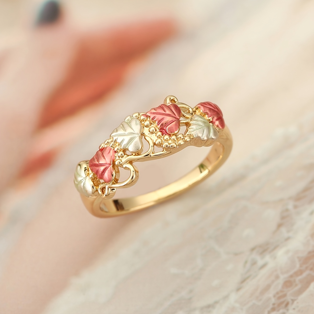 Unisex Copper Leaf Fashion Ring, Elegant Holiday Accessory