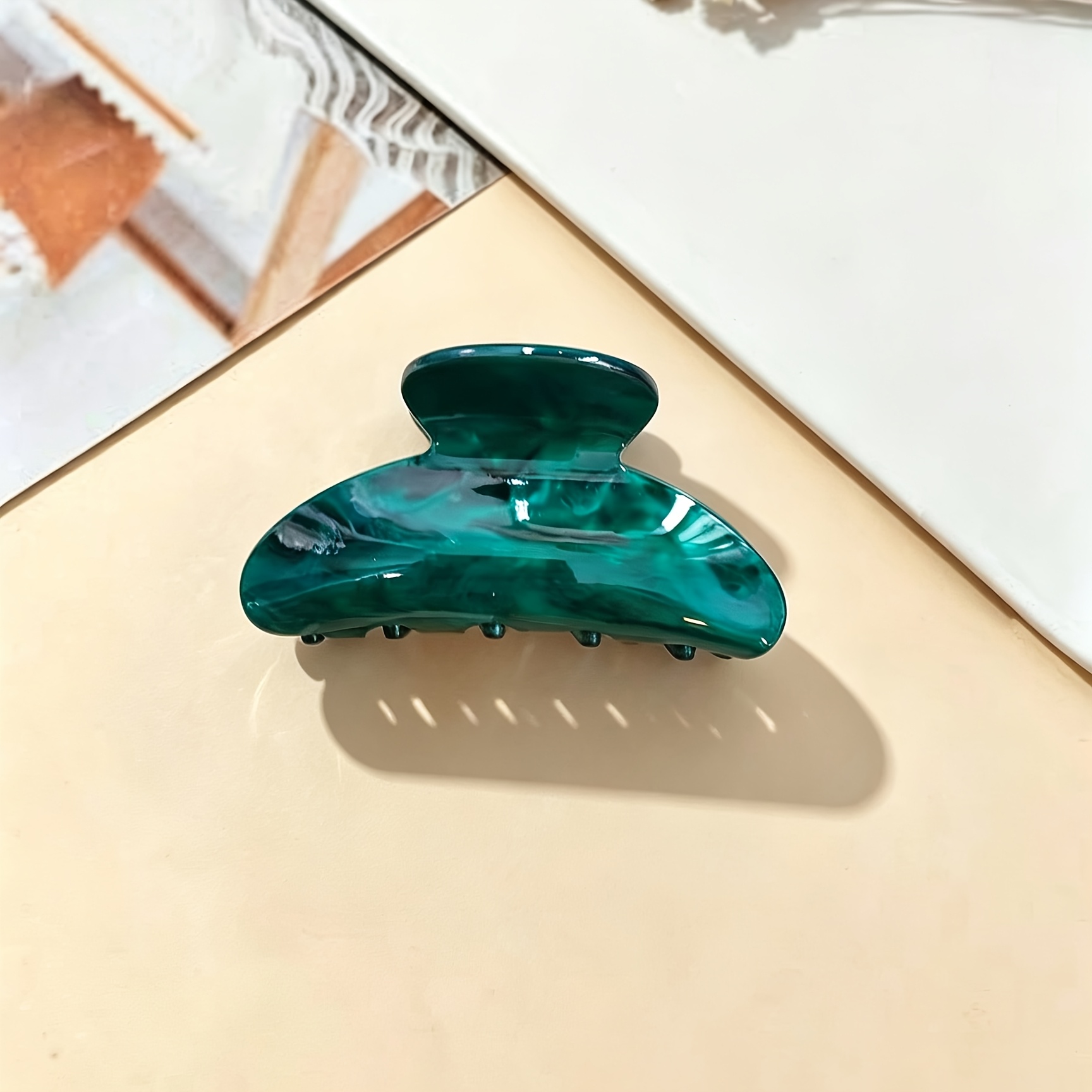 TEMU 1 pince à cheveux pour femme à texture marbrée vert jade, pince en acrylique antidérapante adaptée aux cheveux épais, pince à cheveux