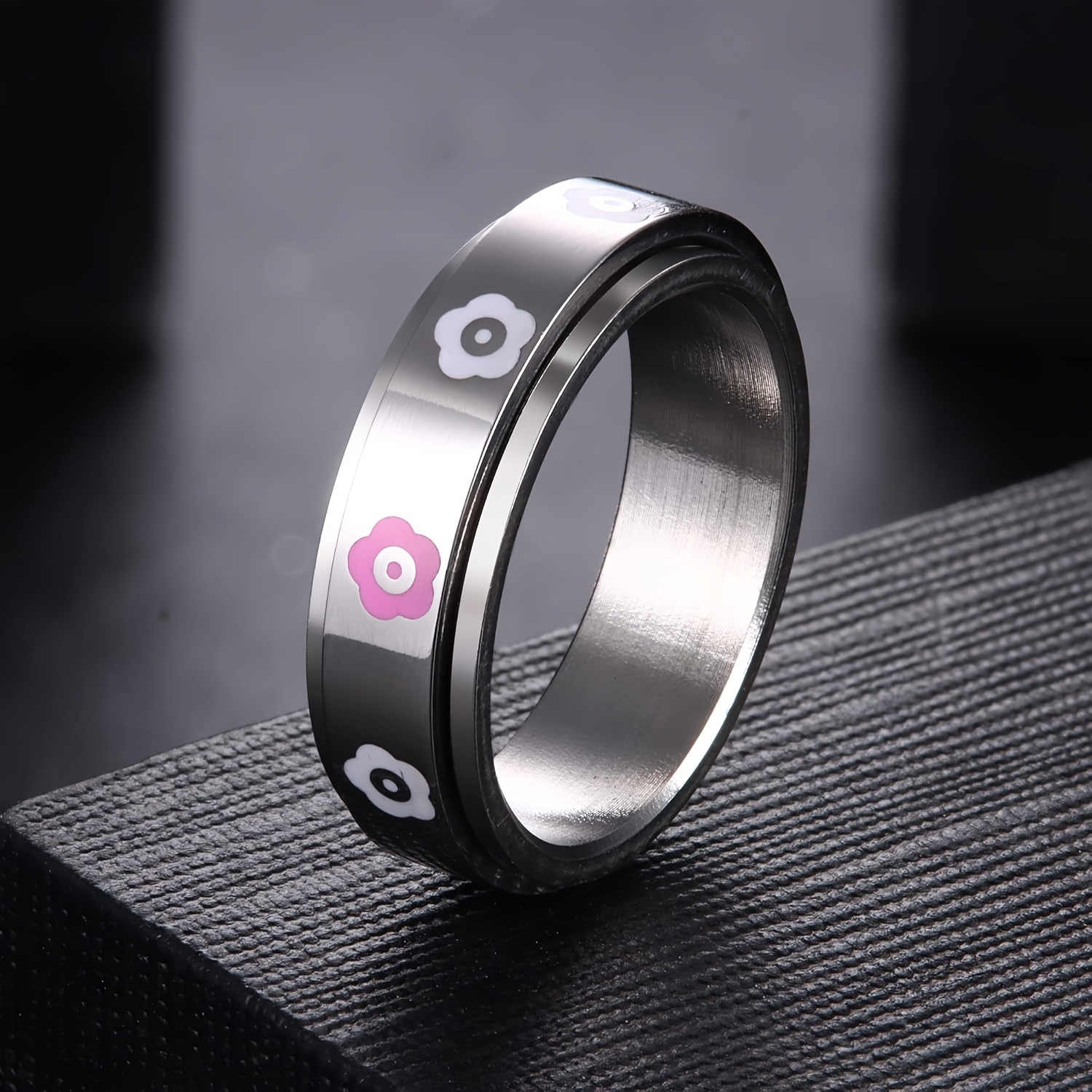 1pc 316l stainless steel spinner rings for anxiety fidget band rings for men flower happy face ring stress relieving reduce anxiety for teenager Product details 1